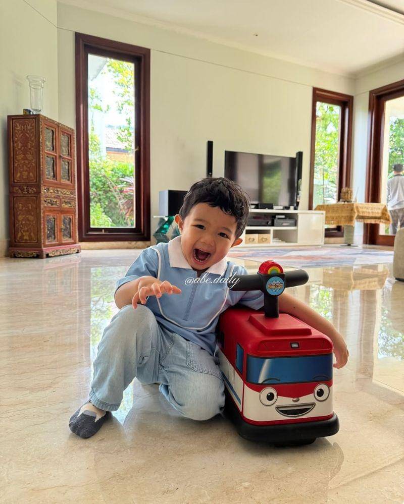 Instagram.com/abe.daily